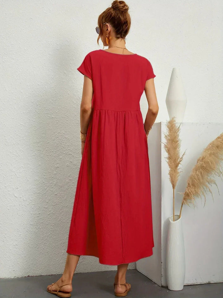 Lora | A midi dress with timeless elegance