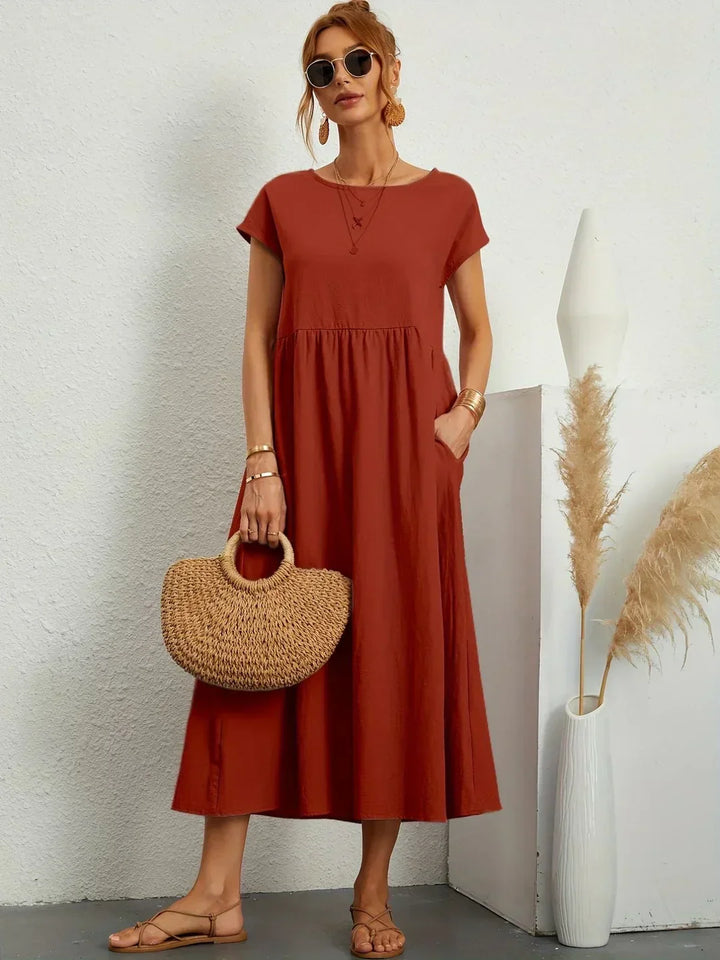 Lora | A midi dress with timeless elegance