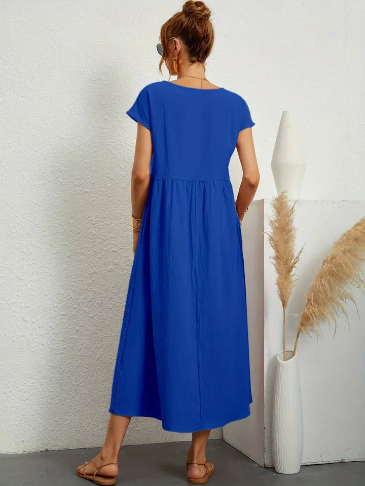 Lora | A midi dress with timeless elegance