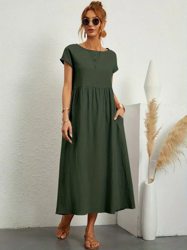 Lora | A midi dress with timeless elegance
