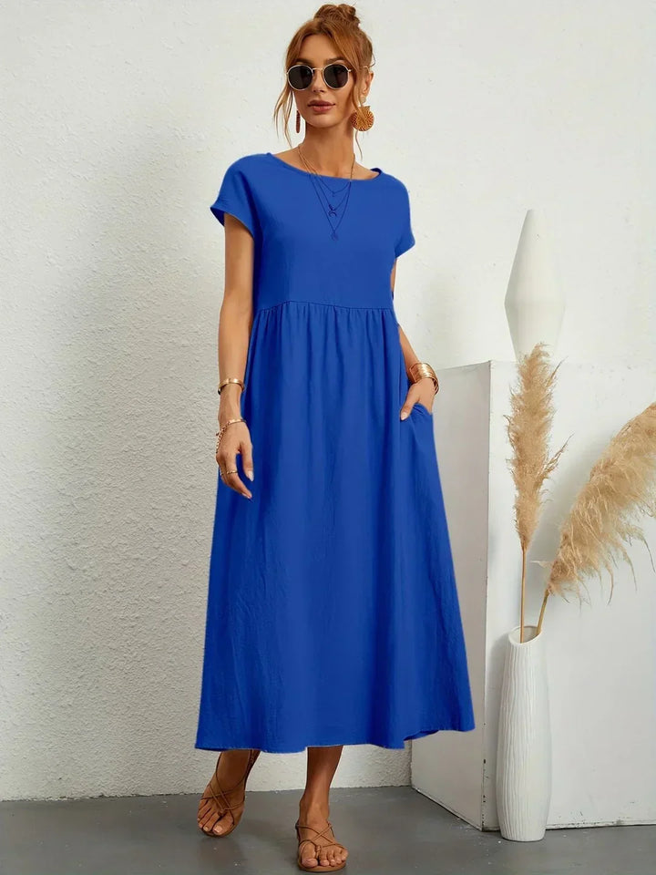 Lora | A midi dress with timeless elegance