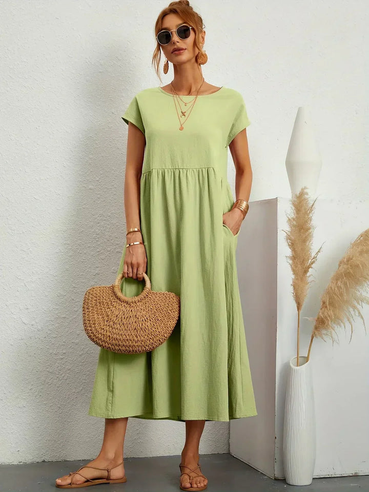 Lora | A midi dress with timeless elegance