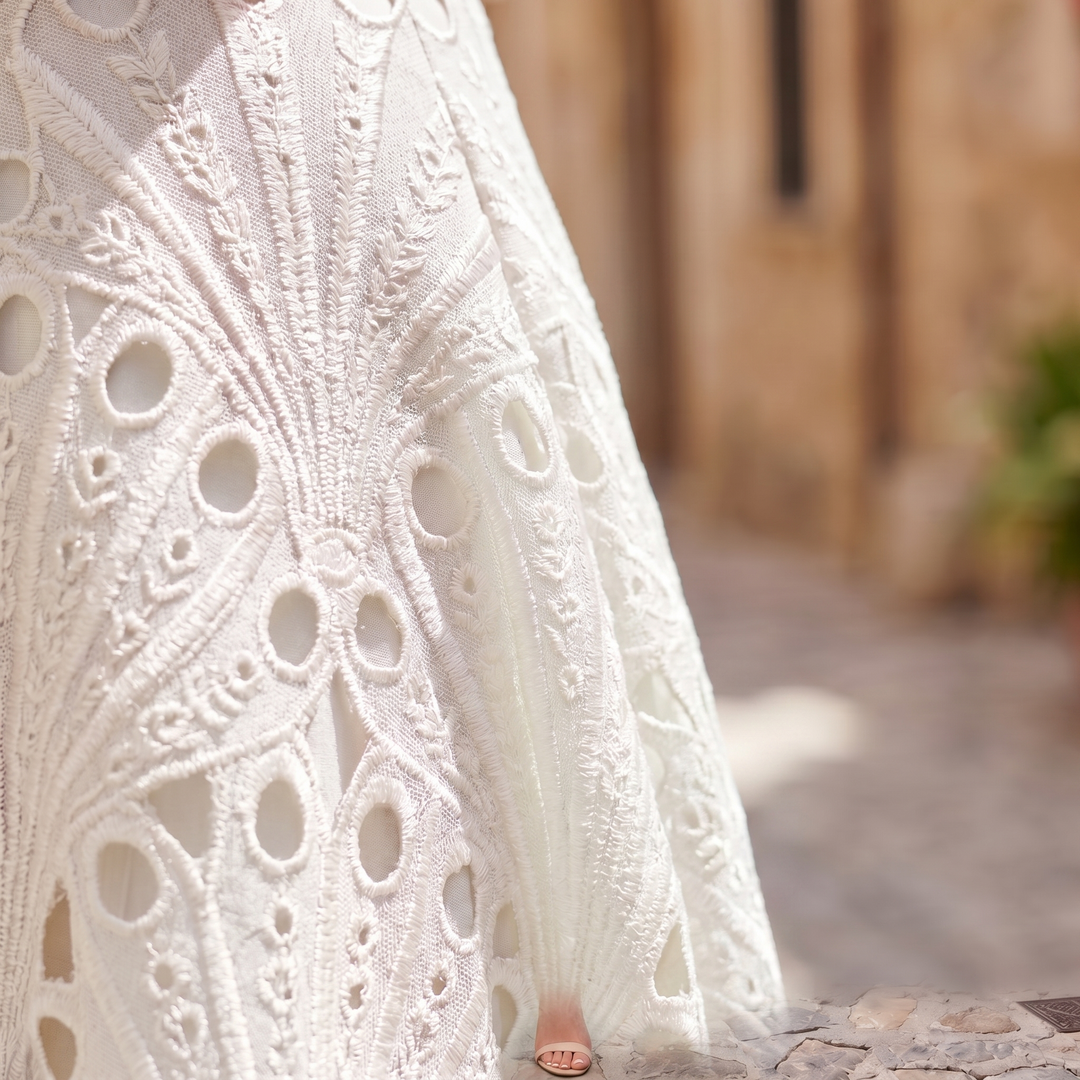 Pola Lace Midi Dress
